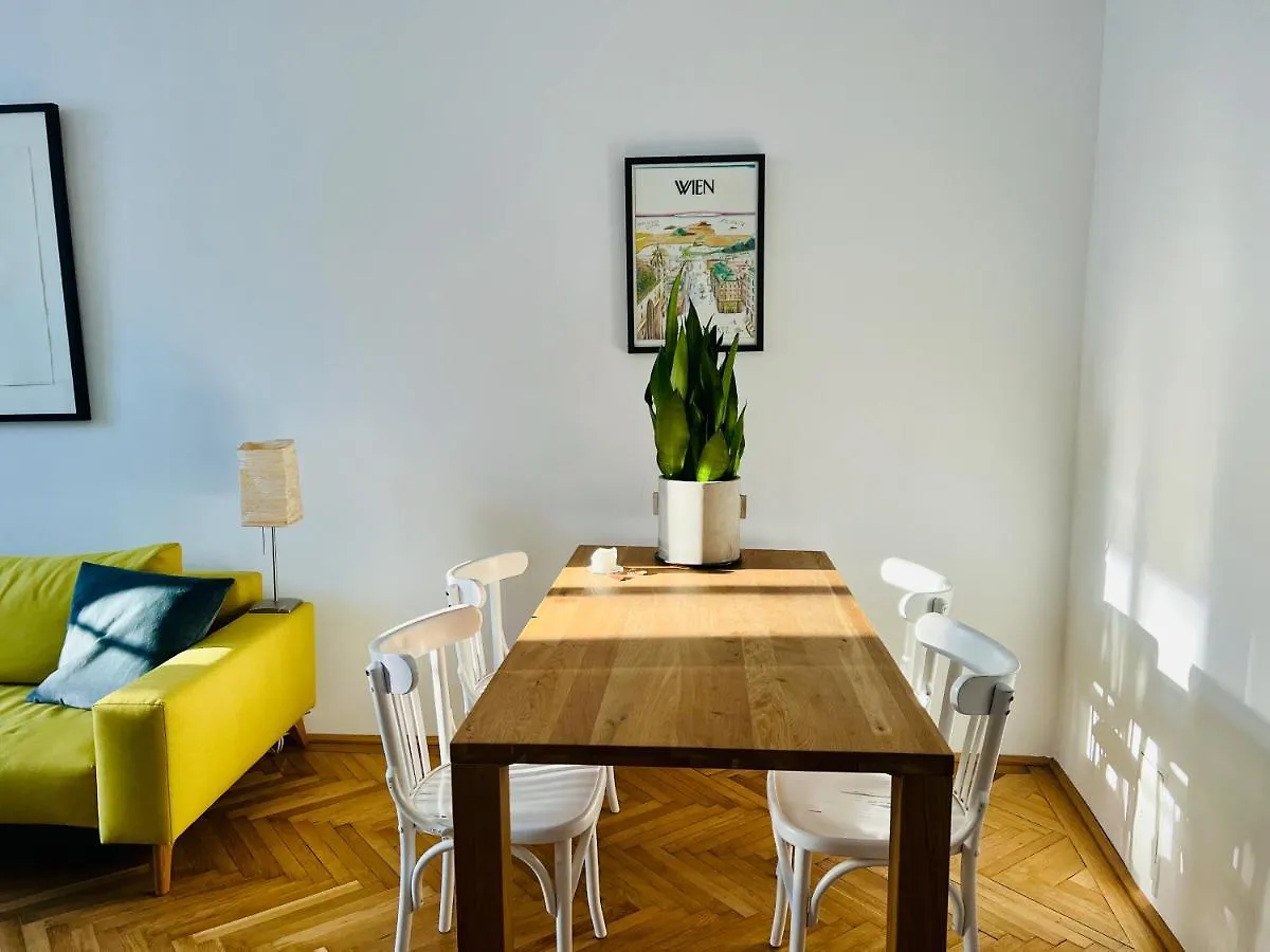 Altbauschatz Am Alsergrund, Naehe Innere Stadt Wien Apartment